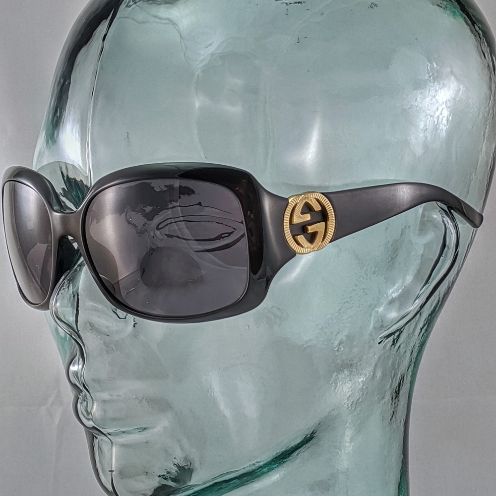Auth. Gucci black oversize sunglasses